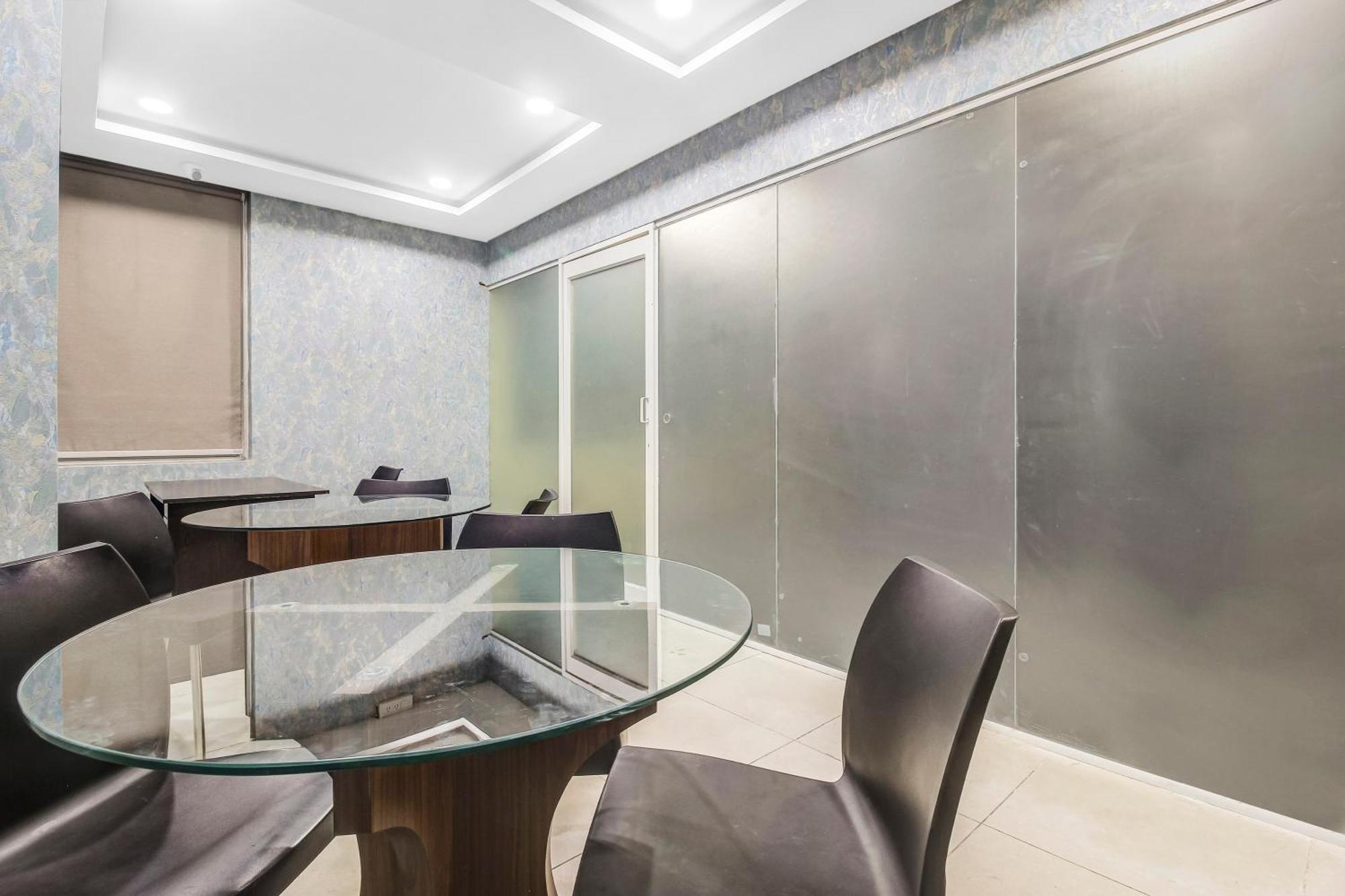 Collection O Galaxy Suites Hyderabad Exterior photo